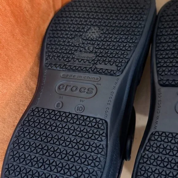 New With Tags Black Bistro CROCS Work Clogs Mens 8 Women's 10 USA Shoes - Picture 11 of 12
